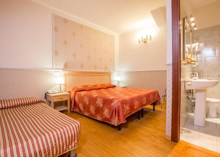 Hotel Arco Di Travertino